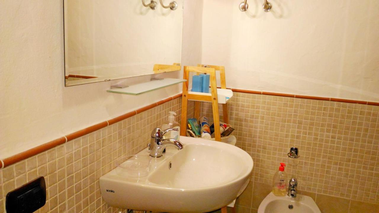 Oldtown Romantic Apartment Cagliari Luaran gambar